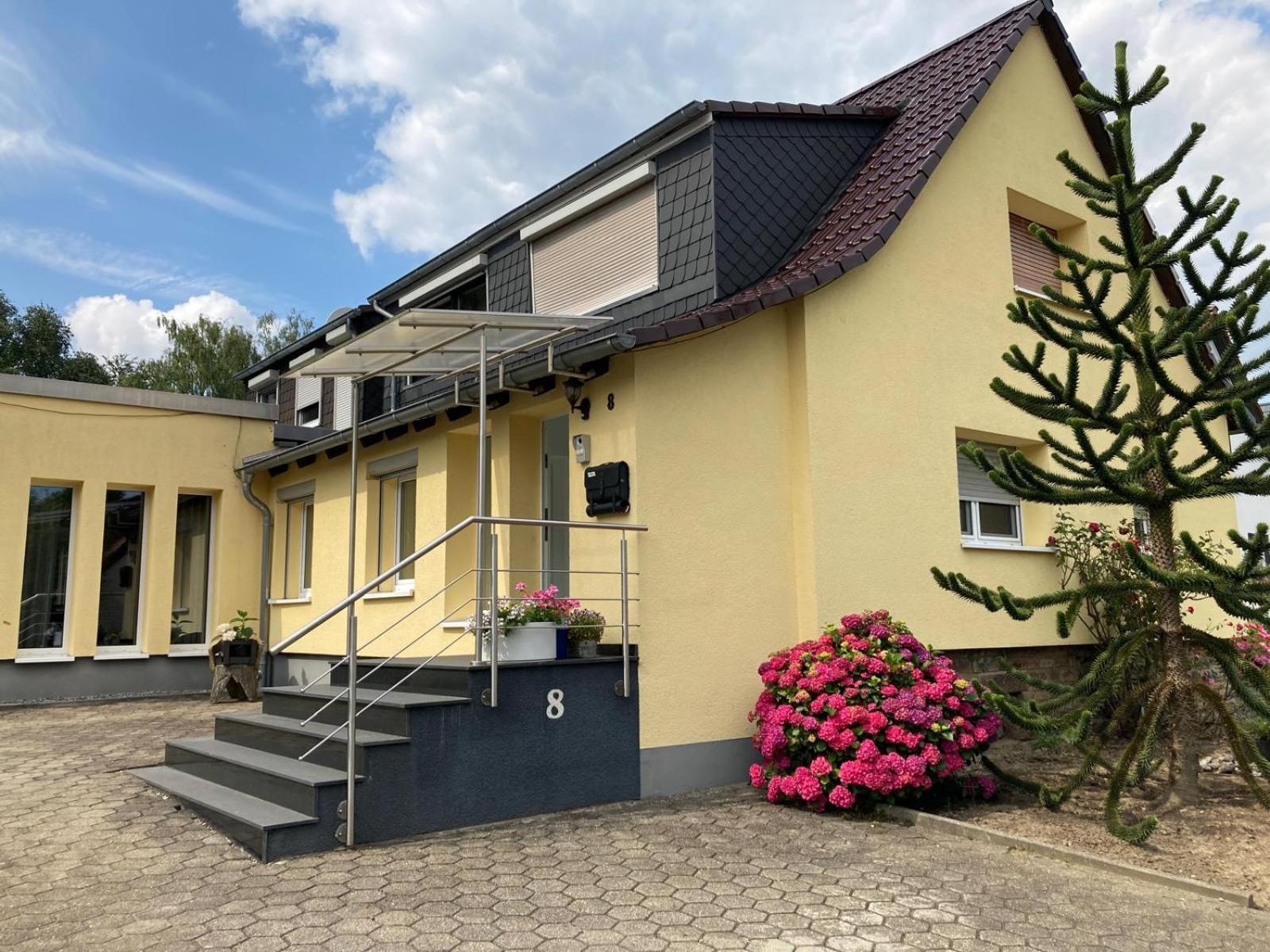 Zentrales Modernes Apartment, Naehe Zoo Und Stadion Dortmund Exterior photo